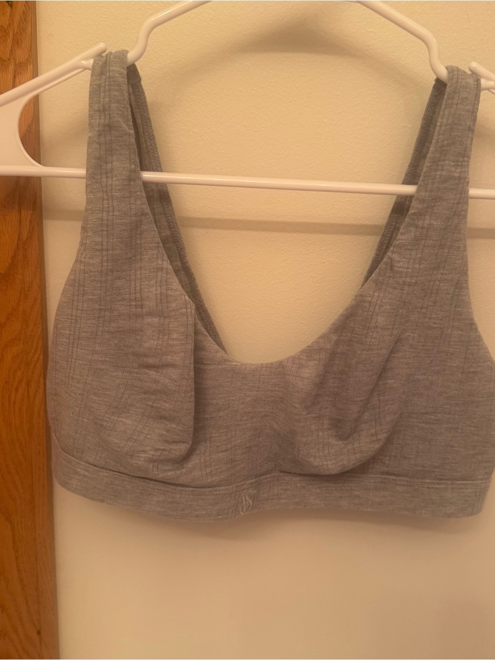 Victoria’s Secret Women's Gray Seamless Support Slumber Bralette - Size Large